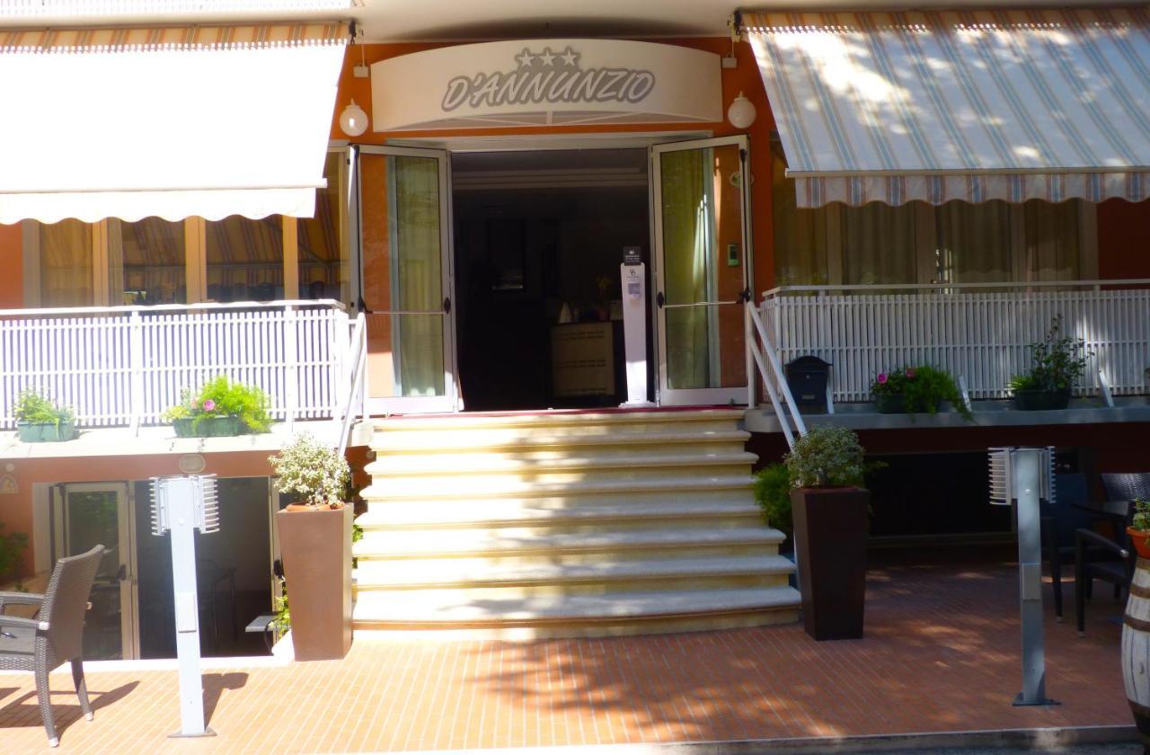 Hotel D'Annunzio Cattolica Exterior foto