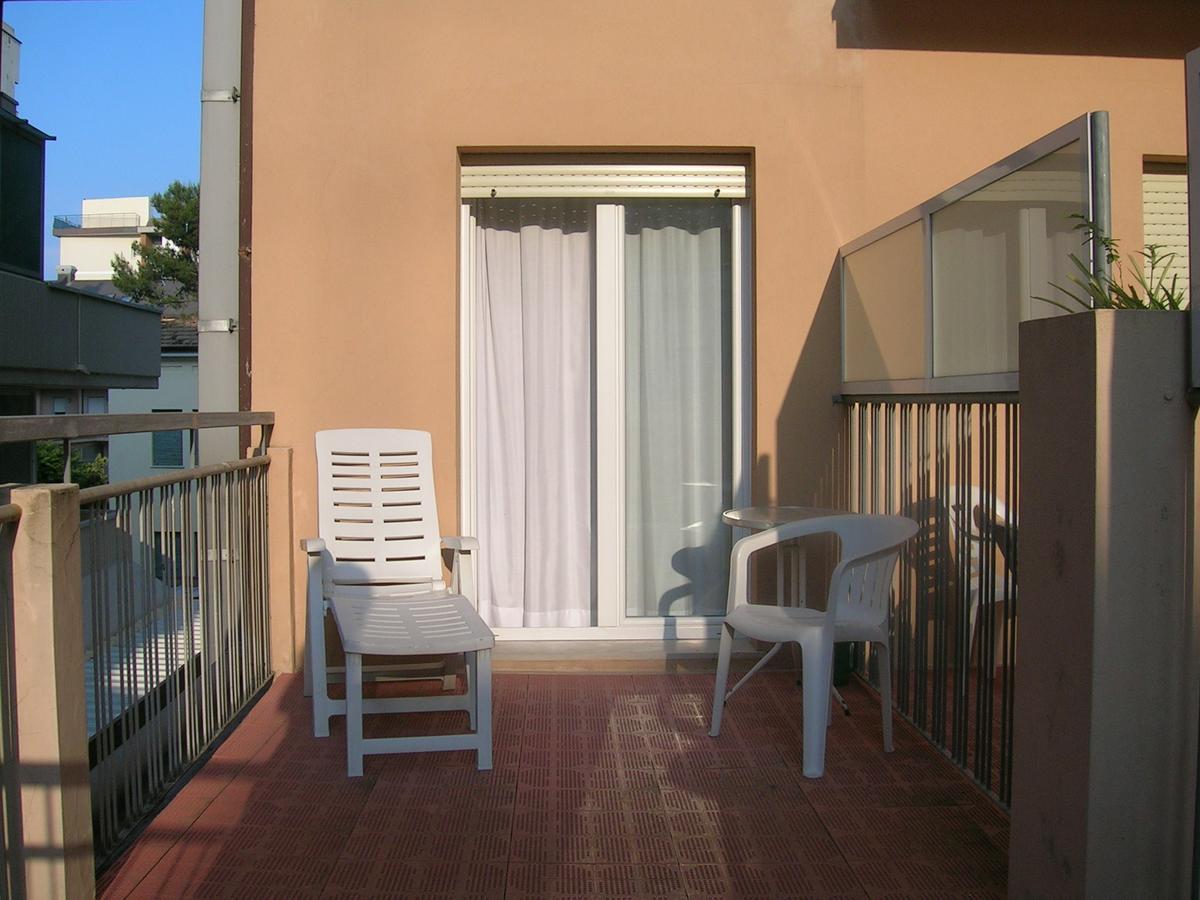 Hotel D'Annunzio Cattolica Exterior foto